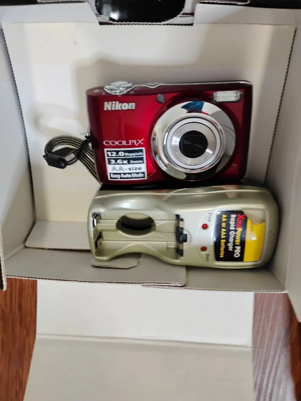 Nikon Coolpix L22 Digital Camera Red